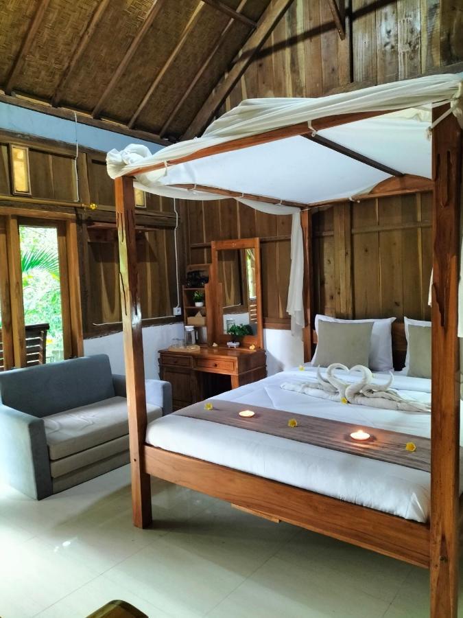 Friendly Homestay Lemukih 新加拉惹 外观 照片
