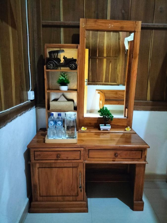 Friendly Homestay Lemukih 新加拉惹 外观 照片