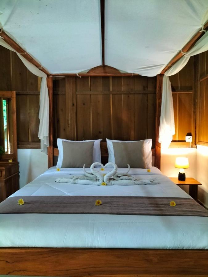 Friendly Homestay Lemukih 新加拉惹 外观 照片