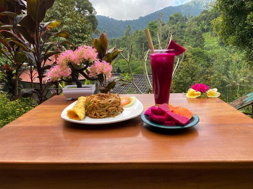 Friendly Homestay Lemukih 新加拉惹 外观 照片