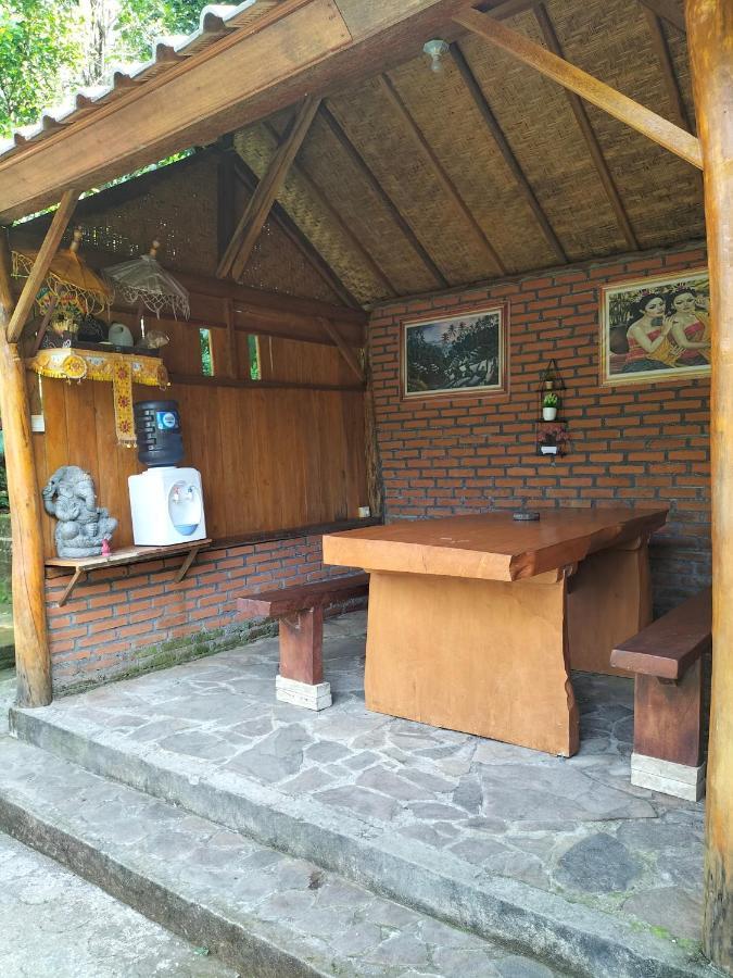 Friendly Homestay Lemukih 新加拉惹 外观 照片