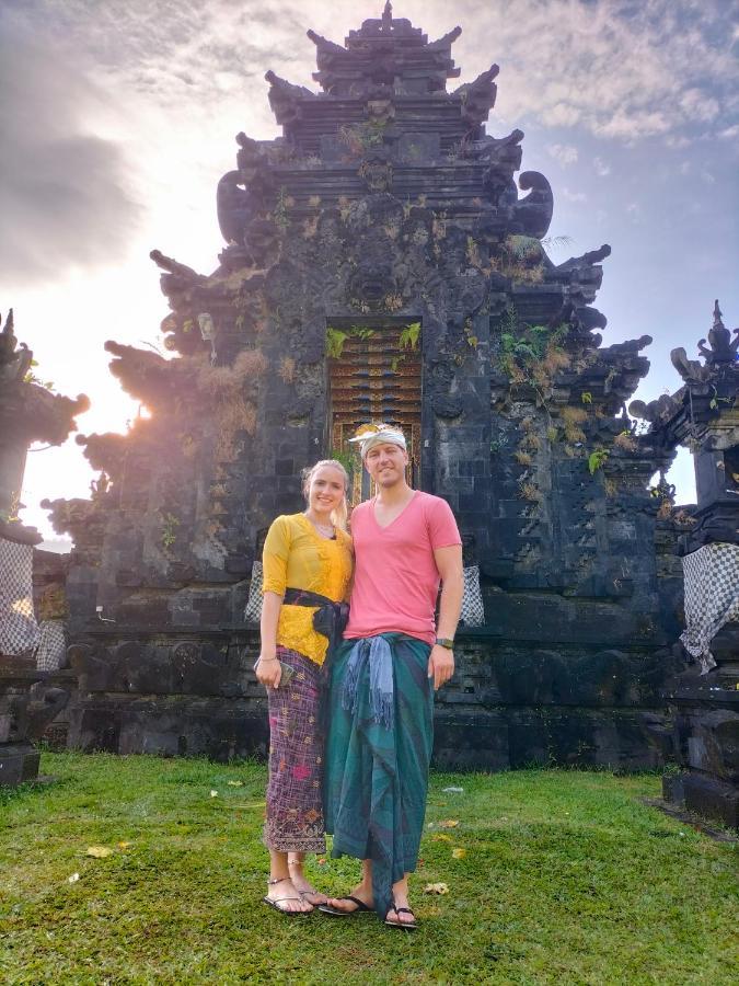 Friendly Homestay Lemukih 新加拉惹 外观 照片